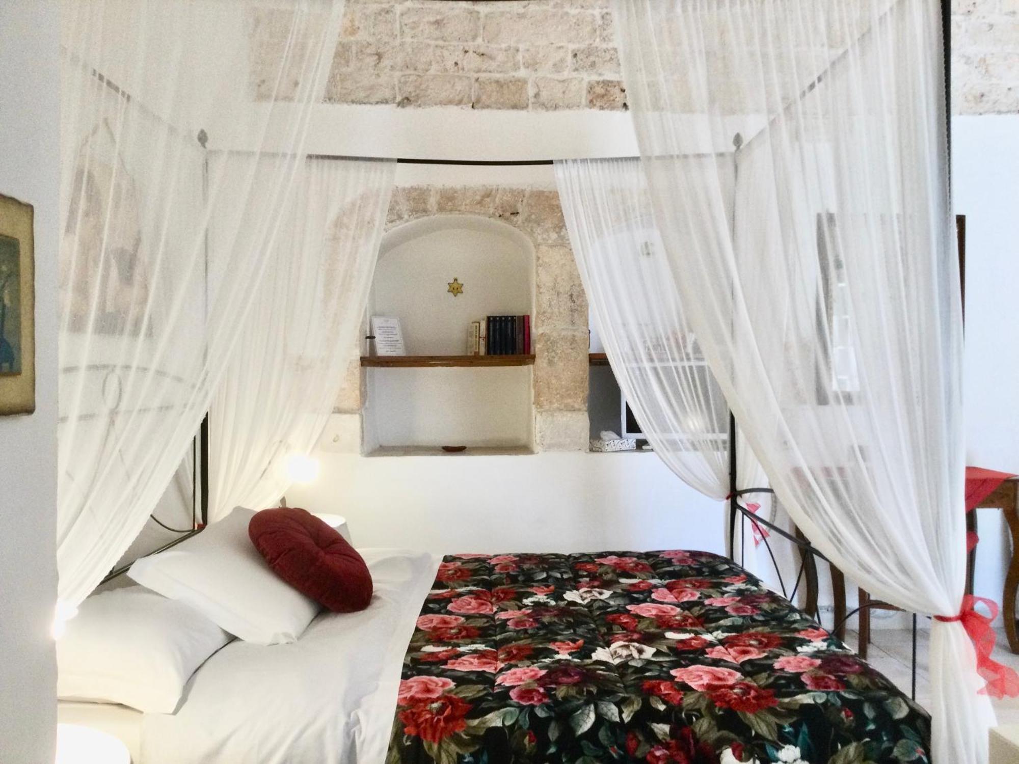 Mirella Charming Bed and Breakfast Alberobello Værelse billede