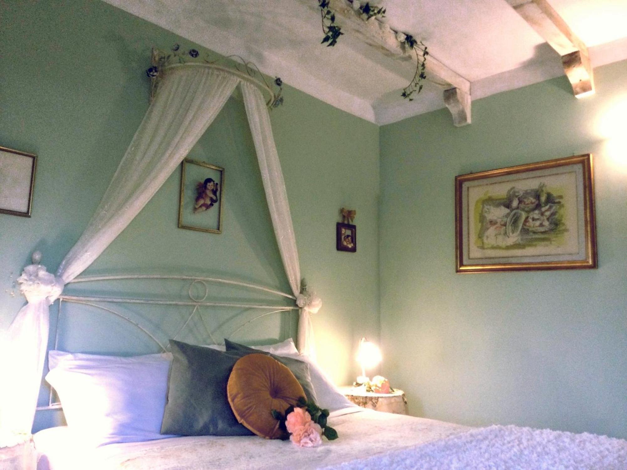 Mirella Charming Bed and Breakfast Alberobello Værelse billede
